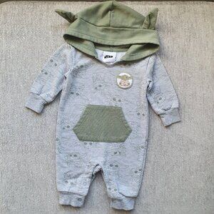 Star Wars Yoda Hooded Baby Romper Size 0-3 Months